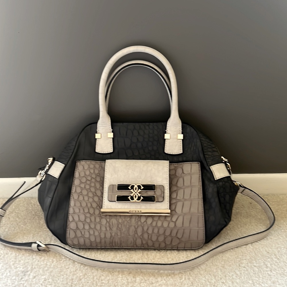 Guess Handbag/Crossbody NWOT